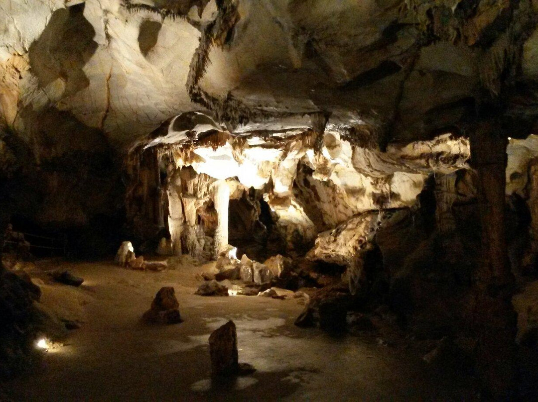 Grotte de Limousis-Limousis必去景点