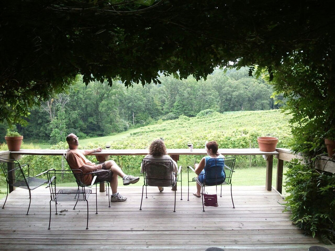 Hickory Ridge Vineyard景点图片