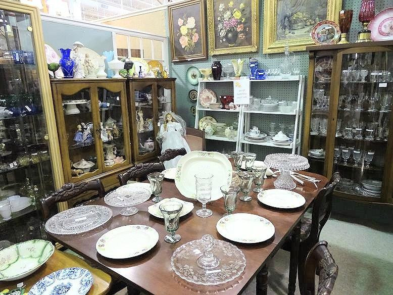 Antique Market Place景点图片