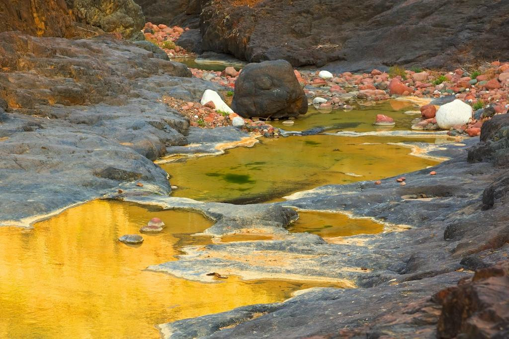 Wadi Dirhur Canyon景点图片