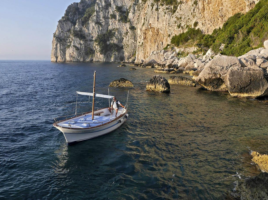 Capri Rent Boats-卡碧岛必去景点
