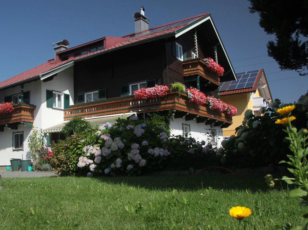 Bruck an der Grossglocknerstrasse酒店住宿-Landhaus Gassner