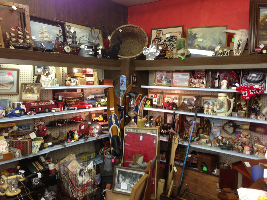 Olde Walker Drug Store Antique Mall-Attalla必去景点