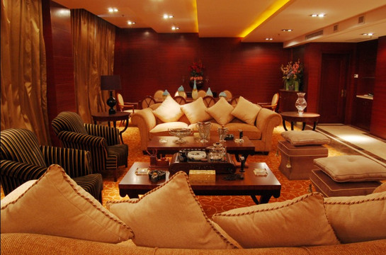 源杰大酒店主图