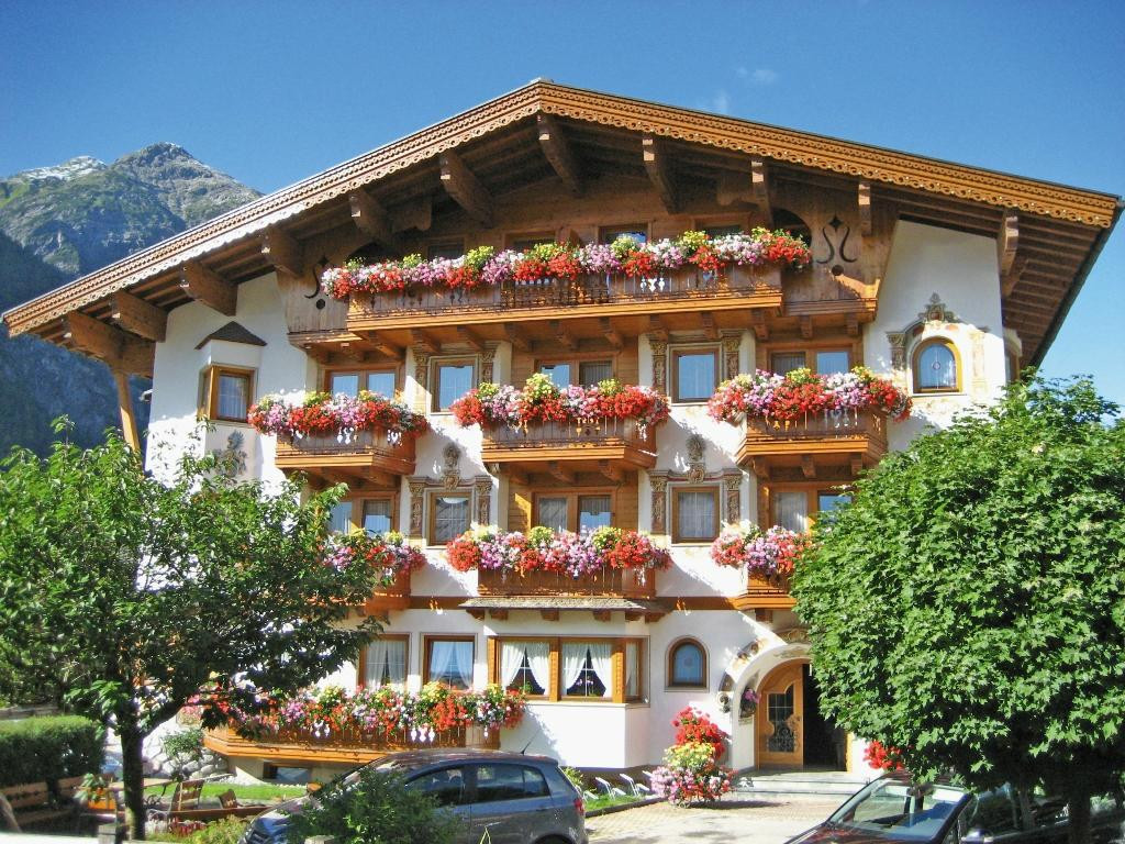 Hotel Oberlechtaler Hof