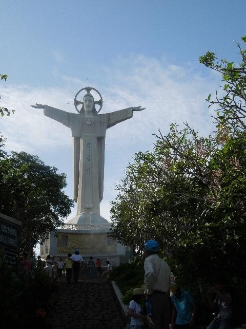 Jesus Christ Statue-头顿必去景点