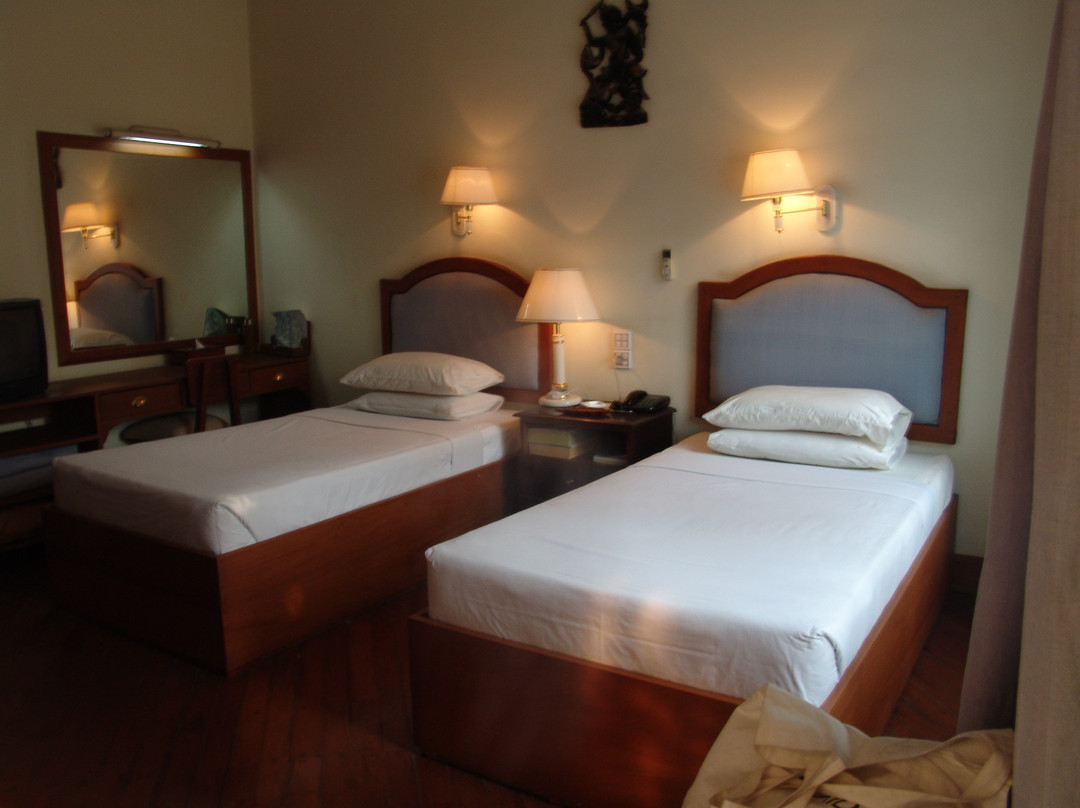 Emerald Land Hotel主图