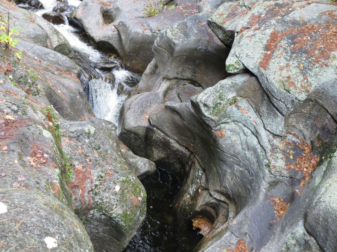 Sculptured Rocks Natural Area-Hebron必去景点
