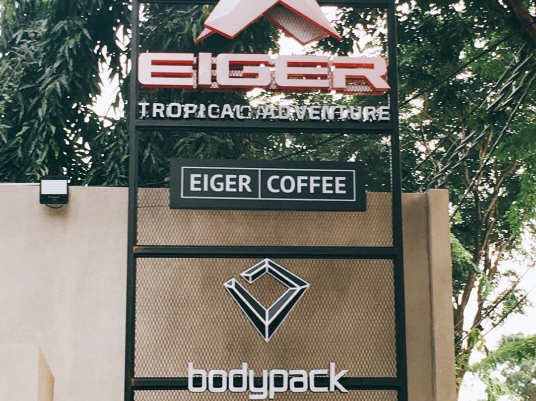 Rungkut Menanggal餐馆和美食-Eiger Coffee