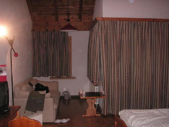 Hotel Albula & Julier-客卧
