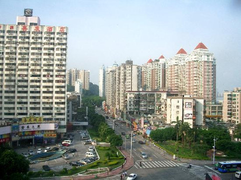 珠海拱北口岸希尔顿欢朋酒店主图