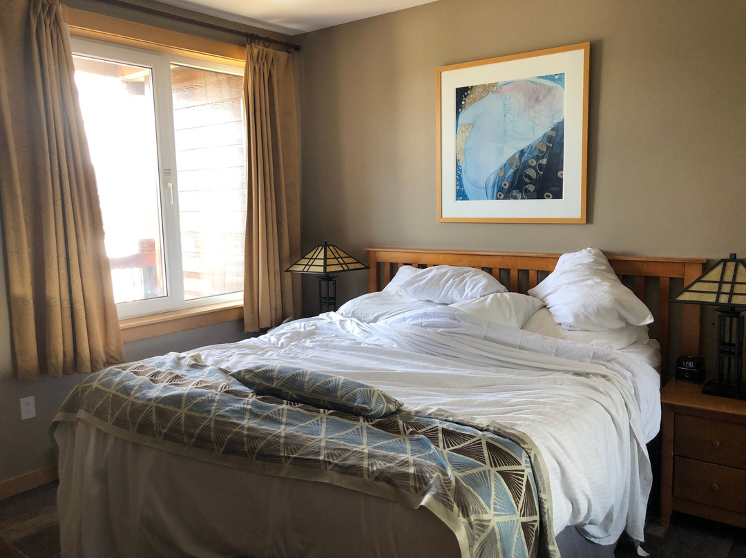 瞻博温泉度假村主图