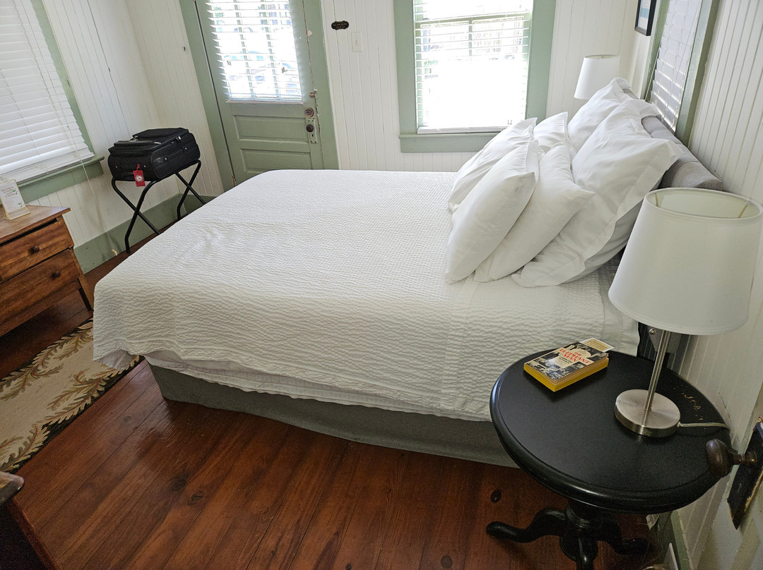 3-V Tourist Court主图