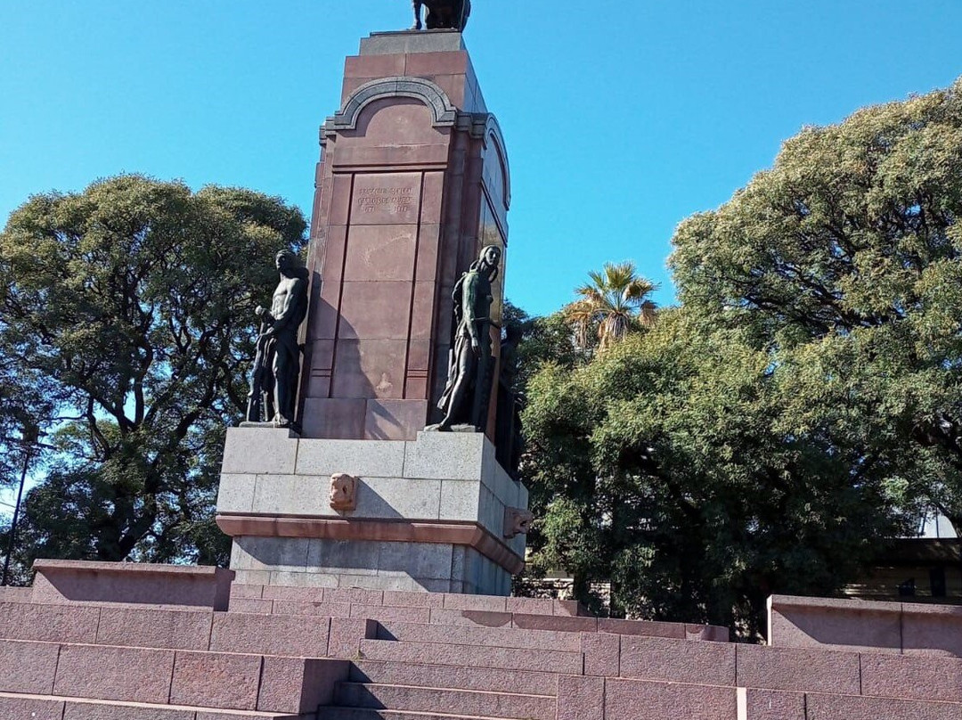 Monumento al General Carlos Maria de Alvear-布宜诺斯艾利斯必去景点