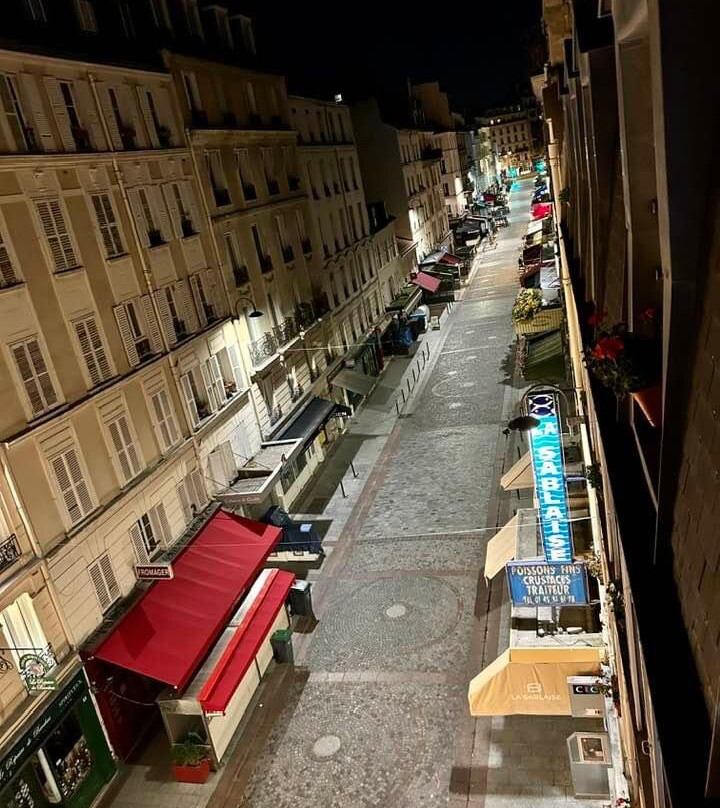 克莱尔酒店主图