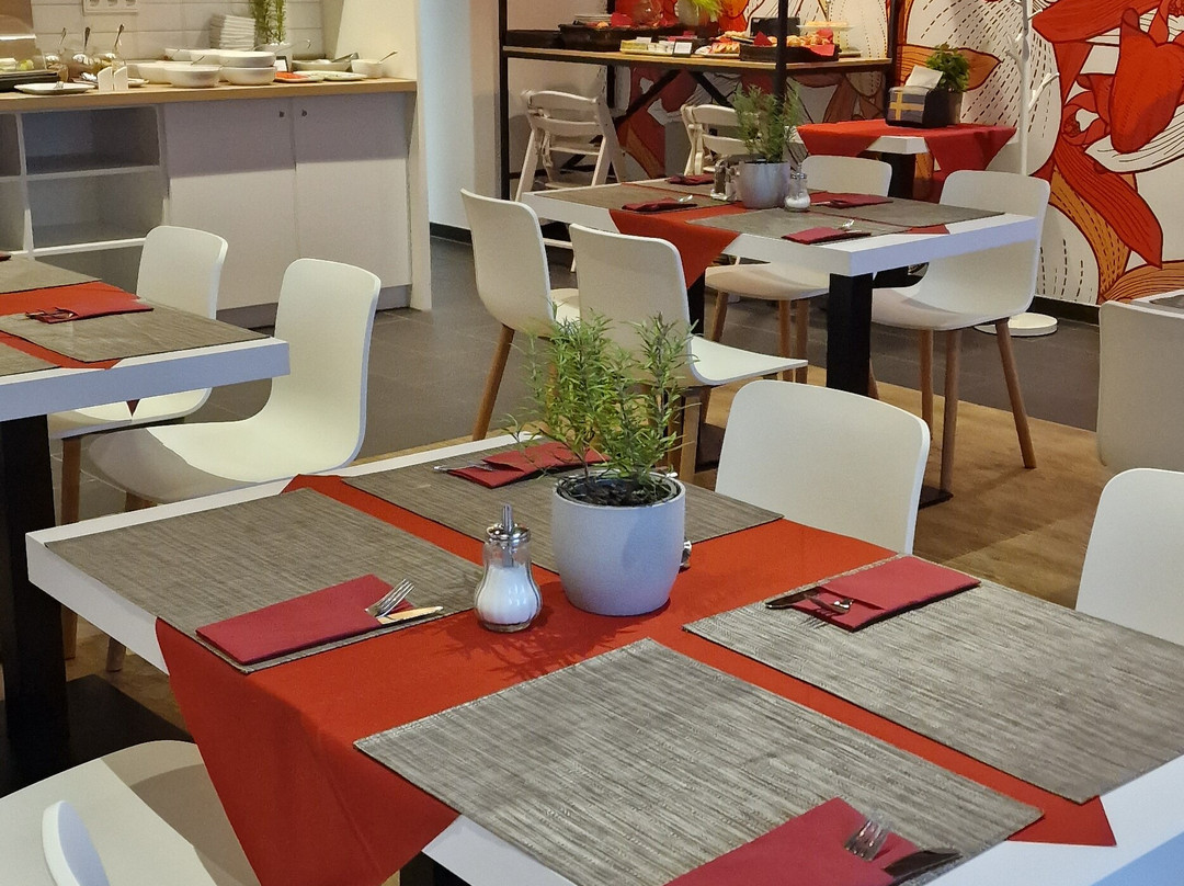 Serways Hotel Siegburg主图