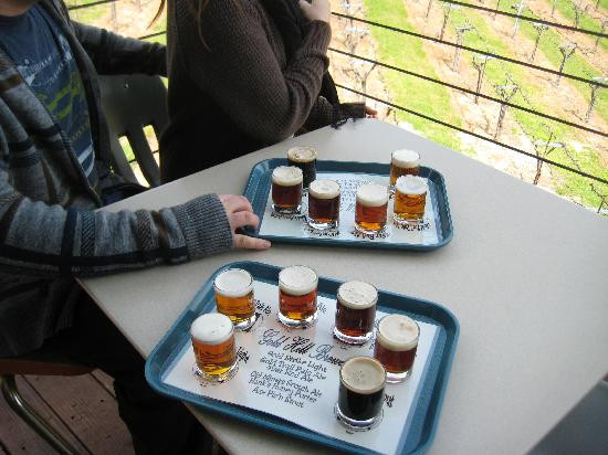 Gold Hill Vineyard-普莱瑟维尔必去景点