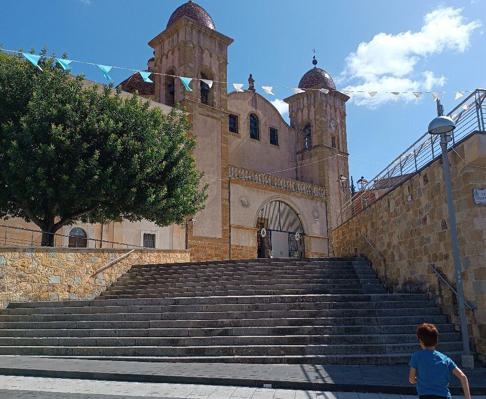 Cattedrale dei Santi Pietro e Paolo-Ales必去景点