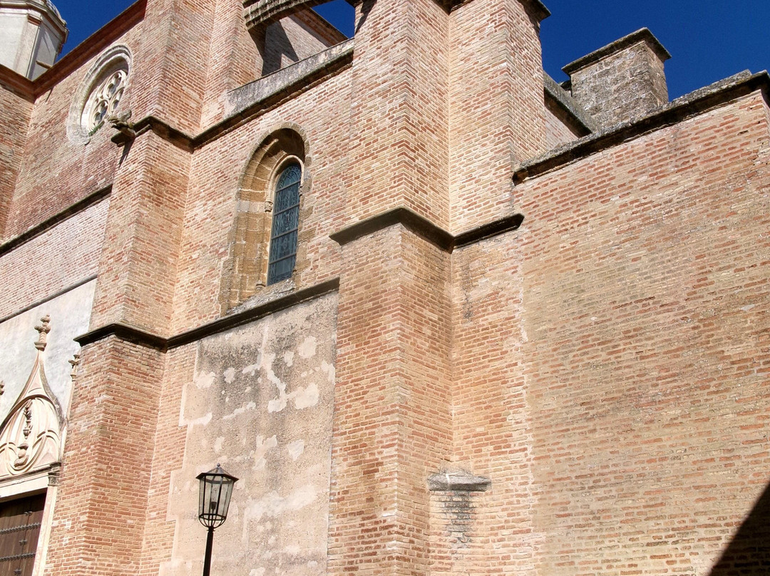 Iglesia de Santa Maria de la Asuncion-卡莫纳必去景点