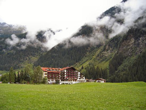 Kaunertal酒店住宿-Hotel Weisseespitze