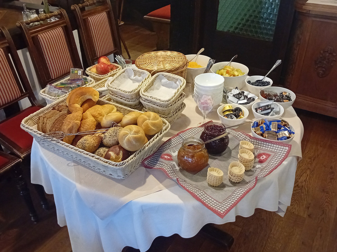 Zum Grunen Baum主图