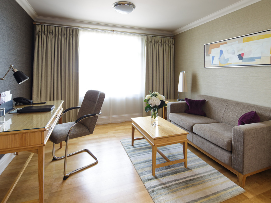 Pomme d'Or Hotel主图