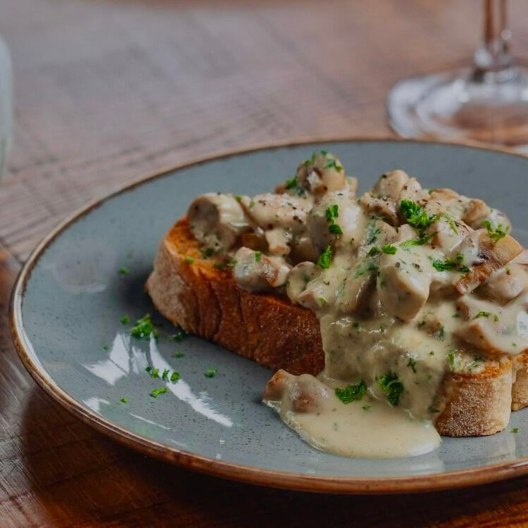 The Queens Head主图