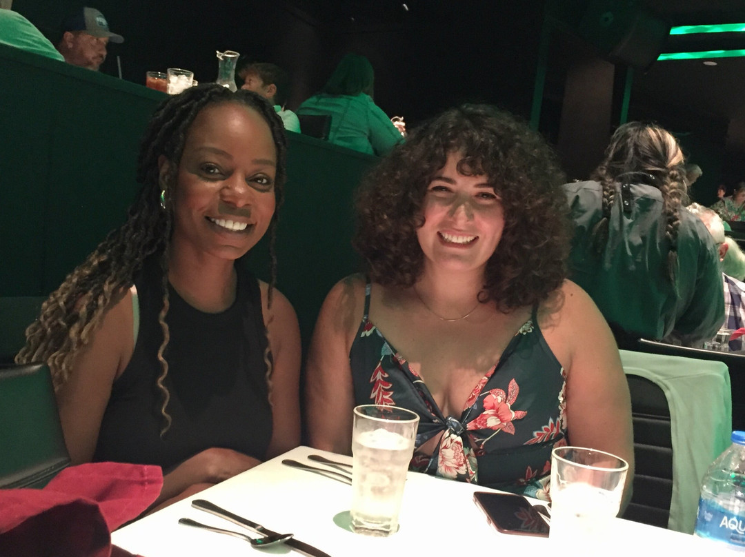 New Theatre & Restaurant-欧弗兰帕克必去景点