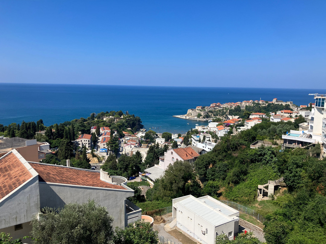 Hotel Golden Inn主图