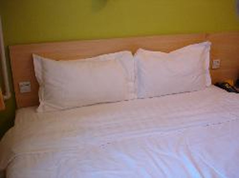 7天优品·哈尔滨中央大街店主图