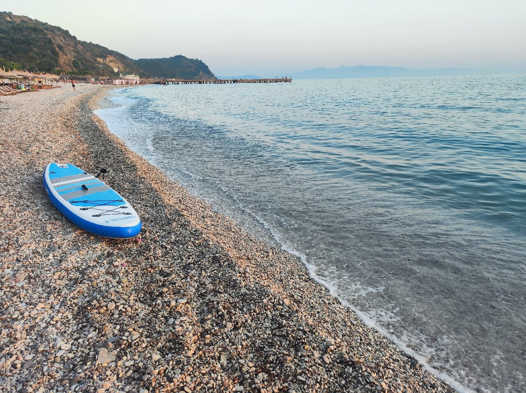 Buneci Beach-Piqeras必去景点