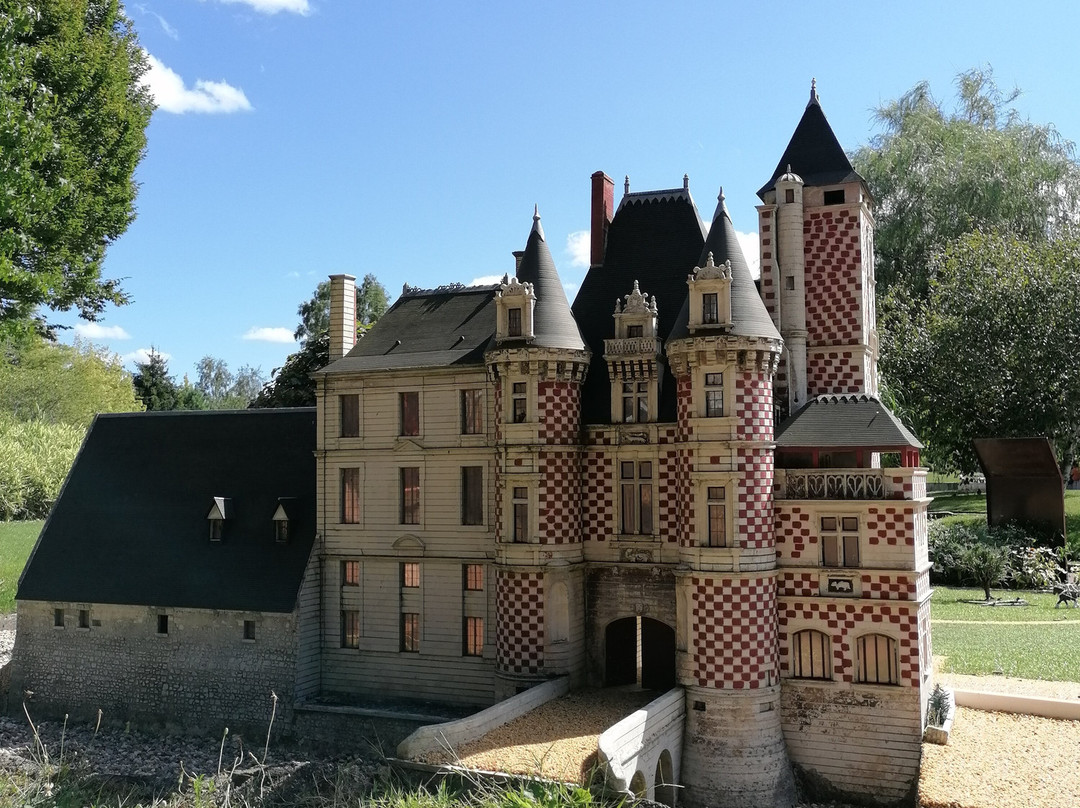 Parc Mini-Châteaux景点图片