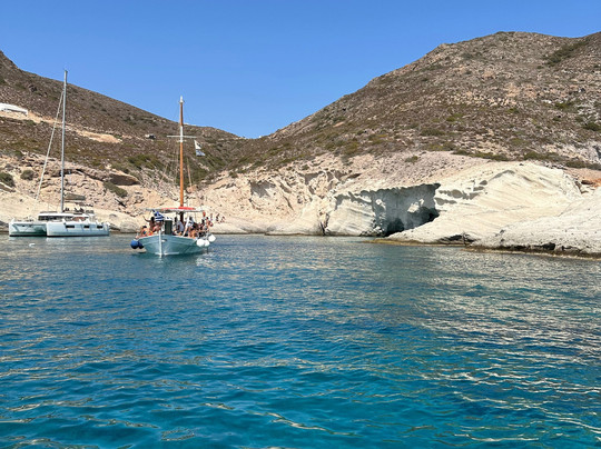 Pyrgaki Cruises paros-帕罗奇亚必去景点