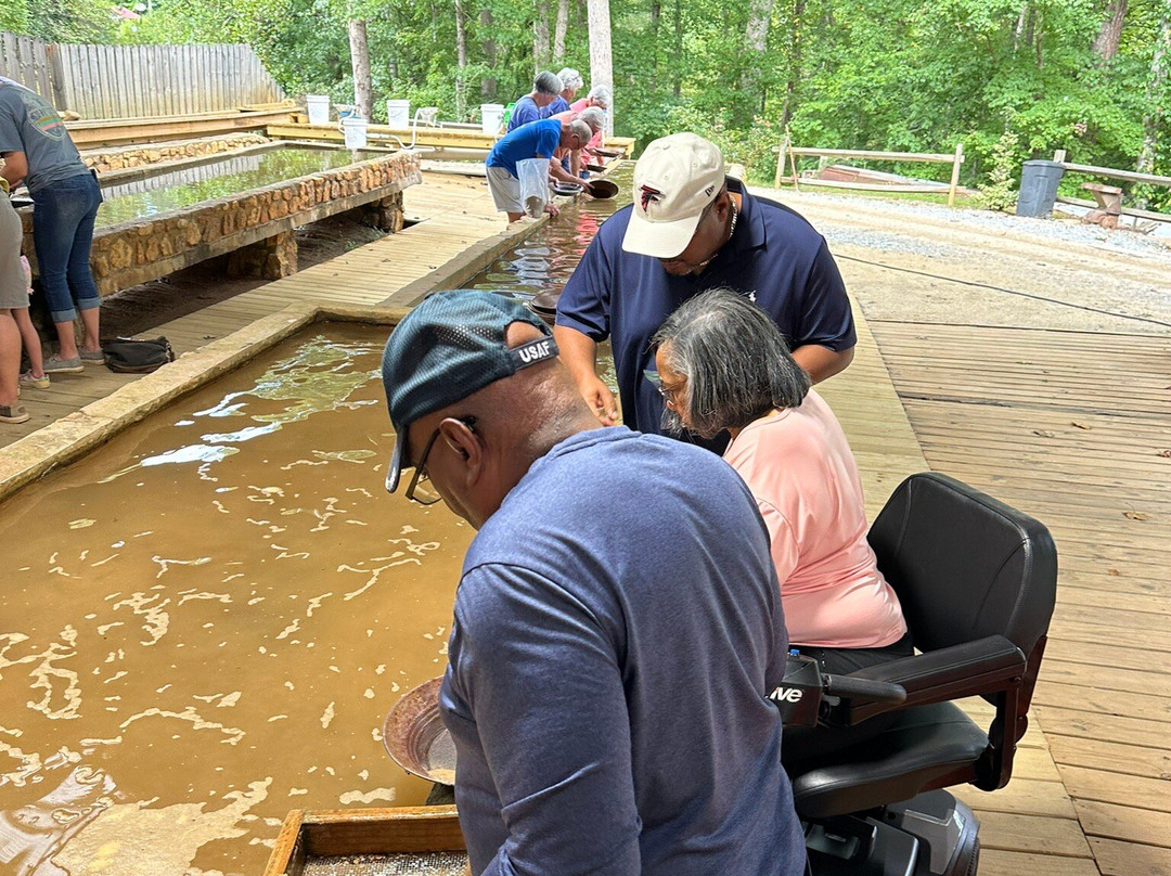 Crisson Gold Mine-达洛尼加必去景点
