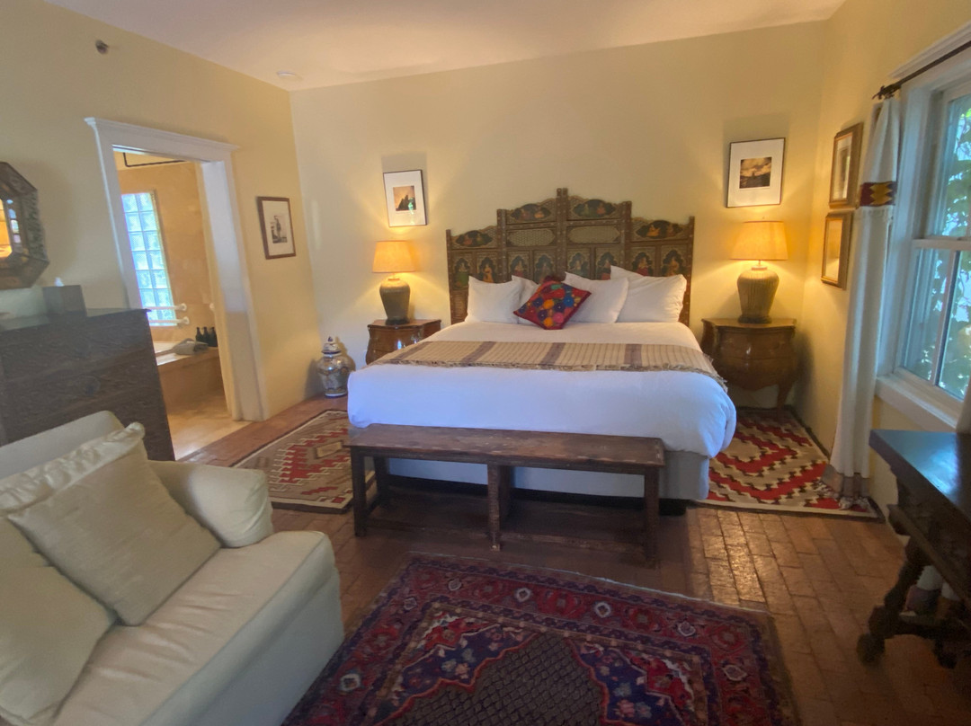 Casa Blanca Inn & Suites主图