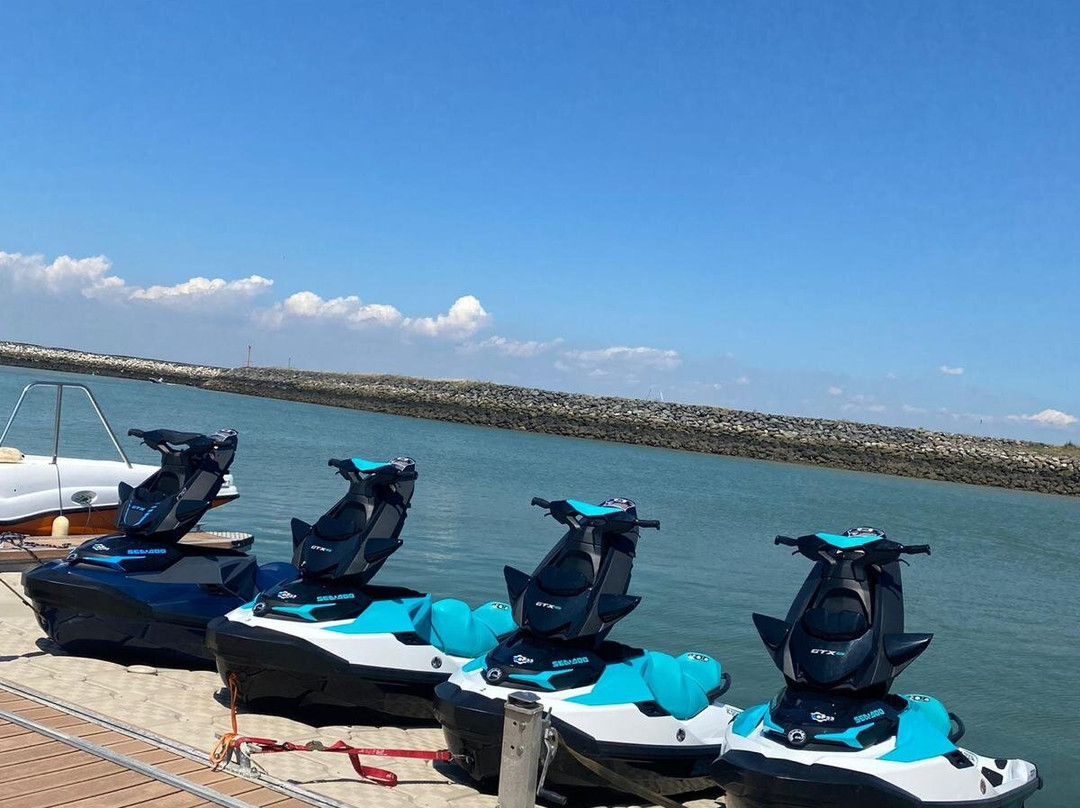 Extreme Jet 33-Le Verdon Sur Mer必去景点