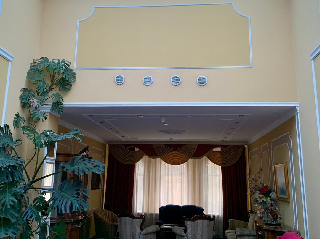 Grand Hotel主图