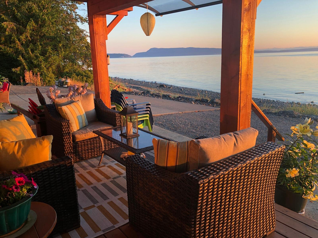 Qualicum Breeze Beach Resort主图