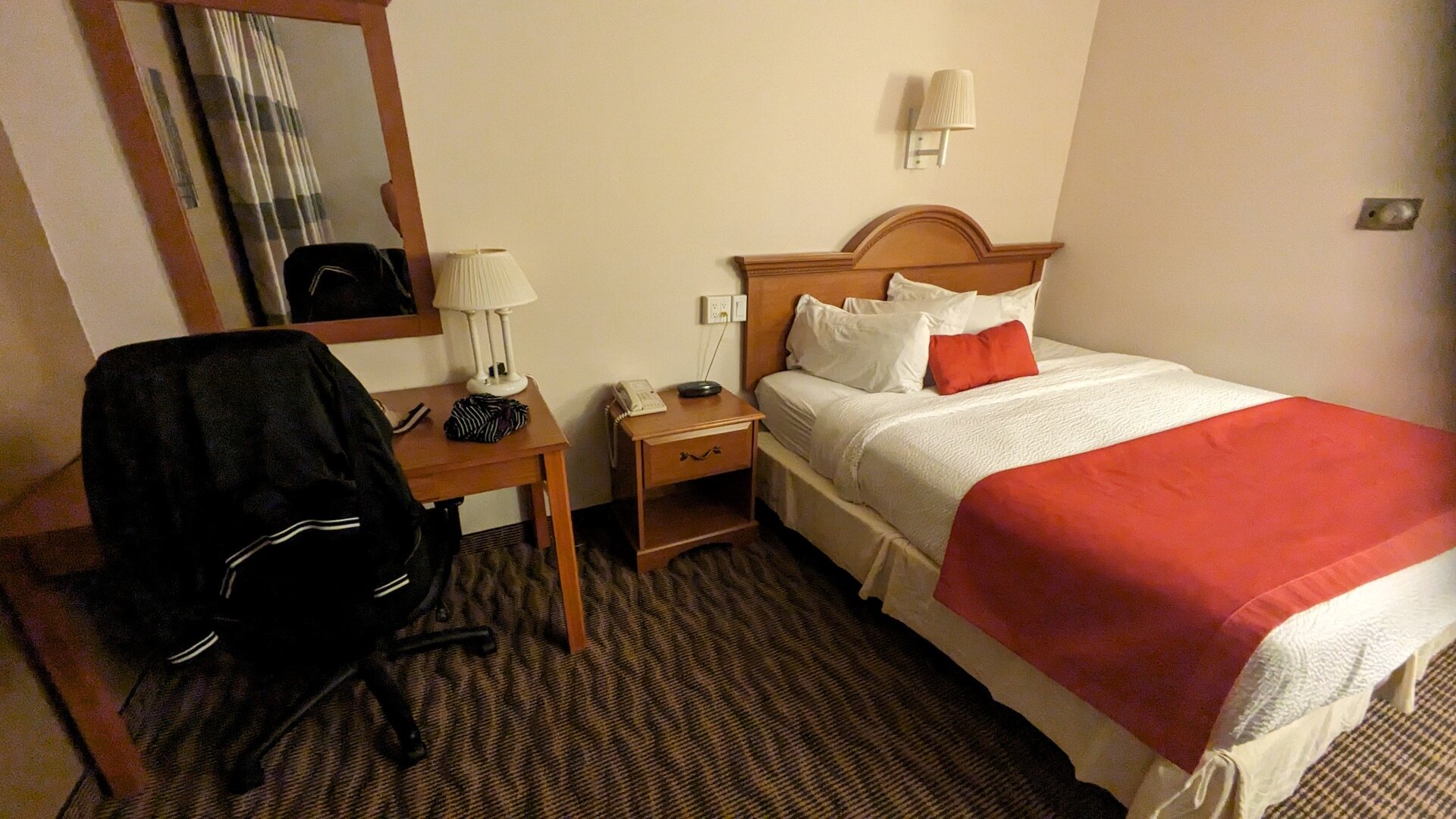 Ramada by Wyndham Fredericton-客卧
