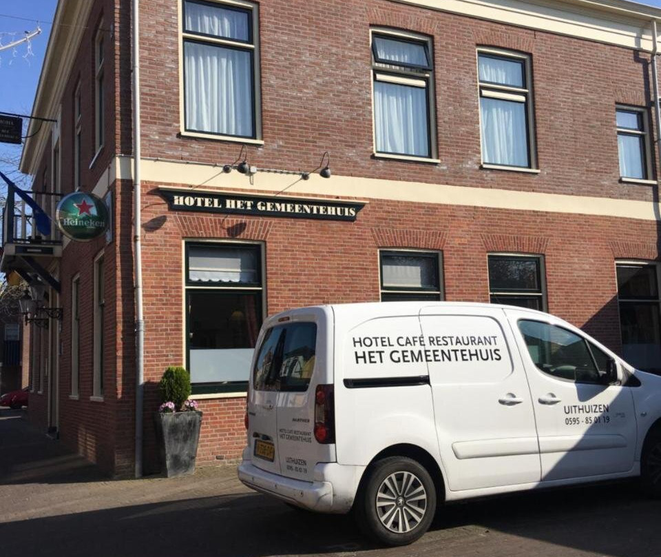 Uithuizen酒店住宿-Hotel 't Gemeentehuis