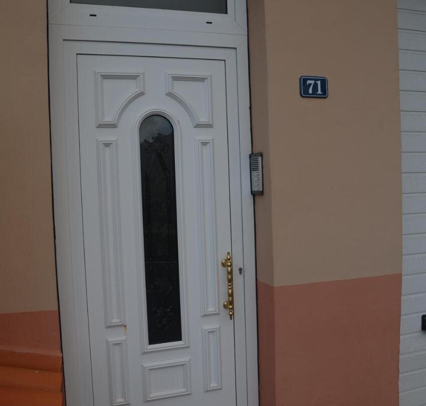 Apartamentos Arure Plaza