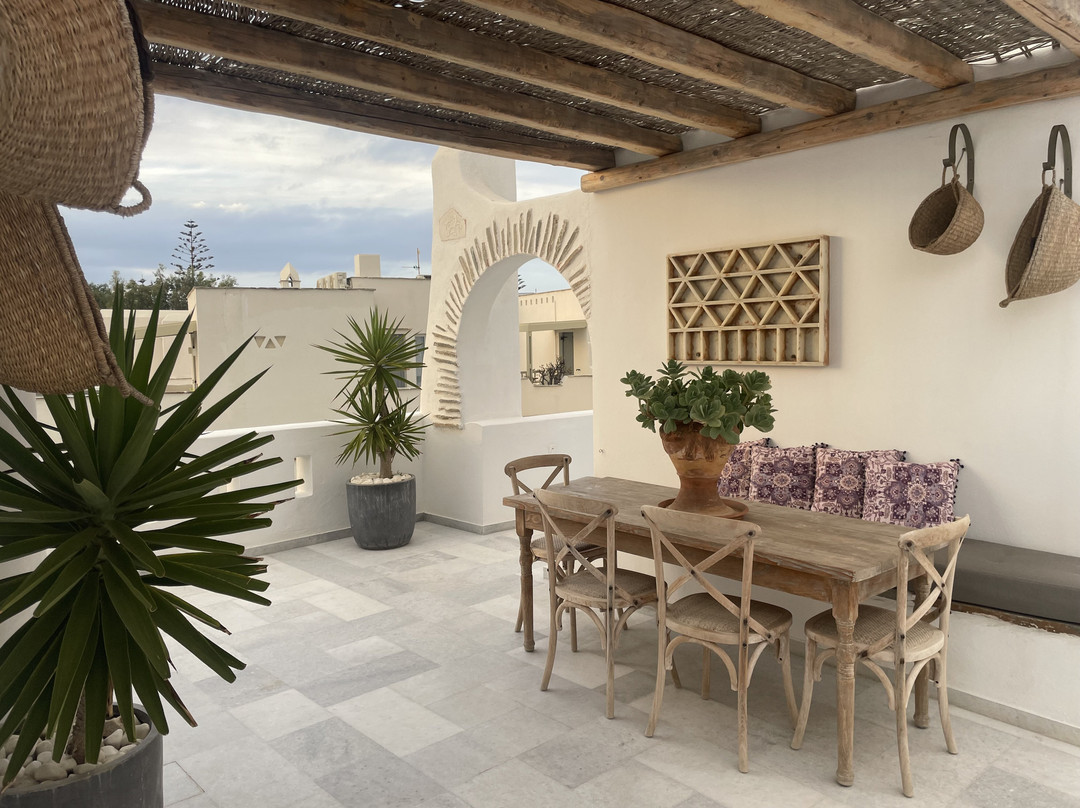 Athina Studios and Suites主图