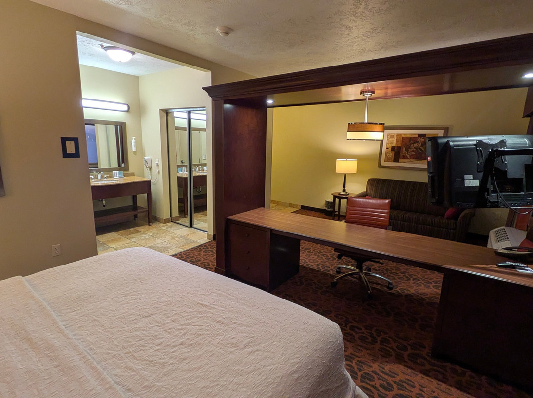 法戈希尔顿恒庭旅馆&套房酒店主图