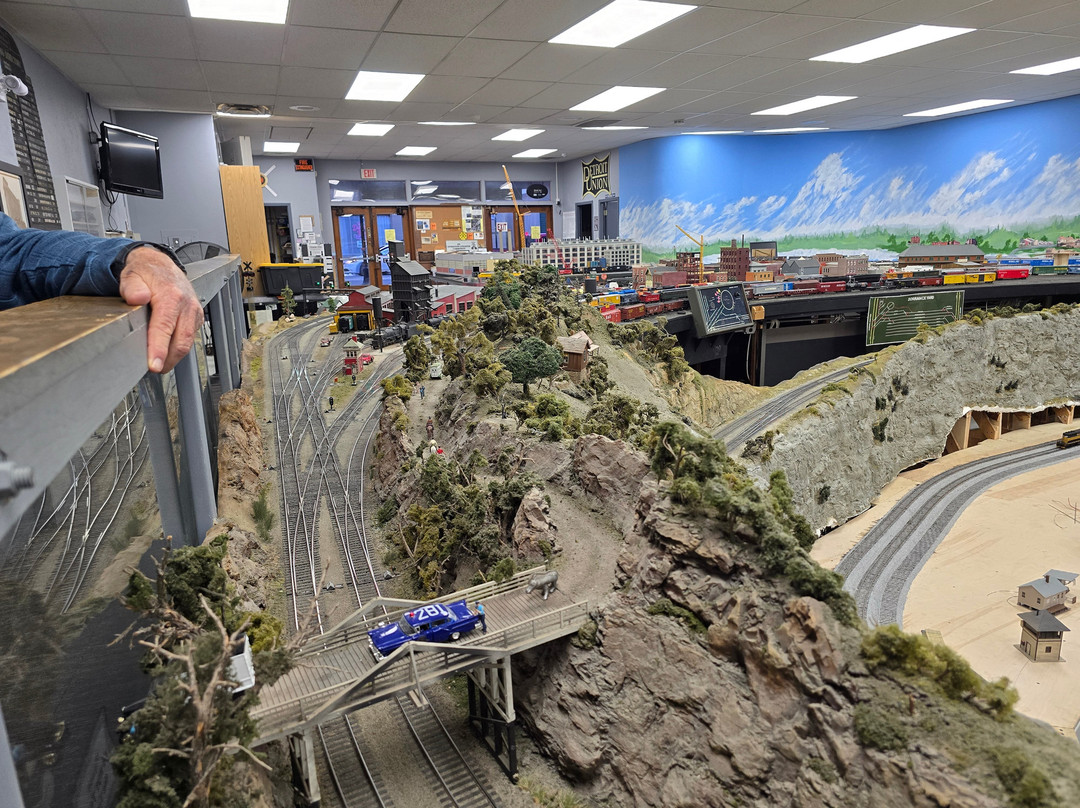 Detroit Model Railroad Club-Holly必去景点
