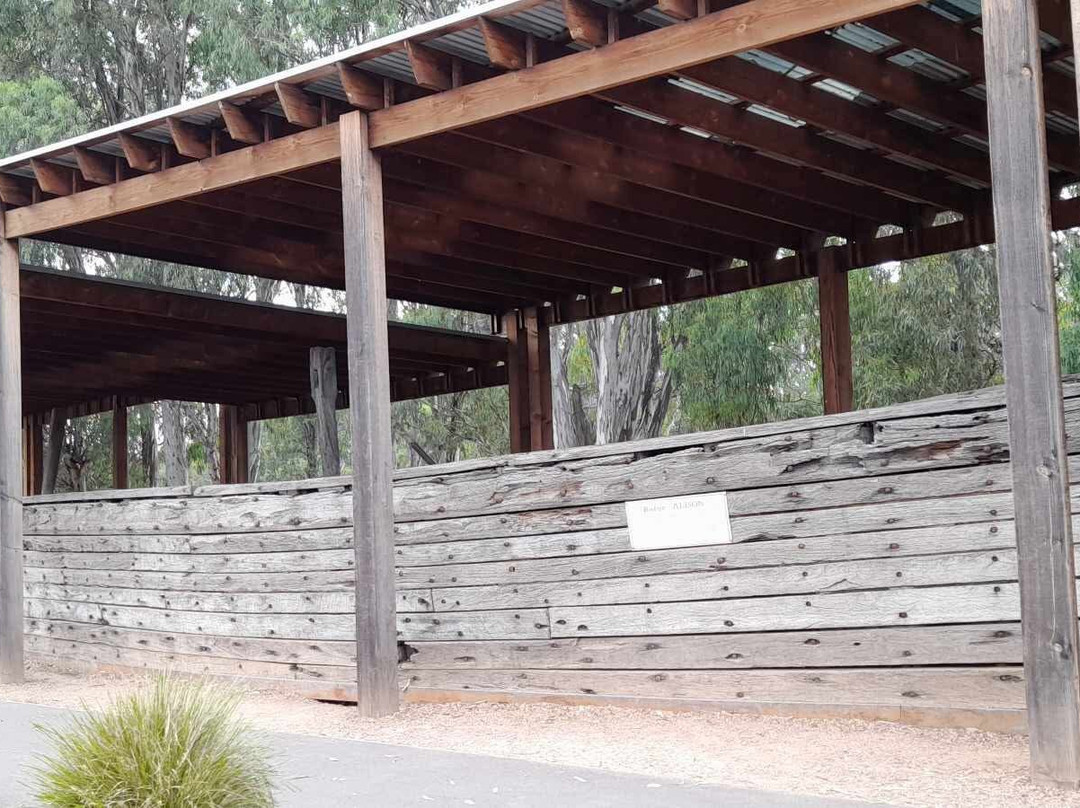 Barge Alison-伊丘卡必去景点