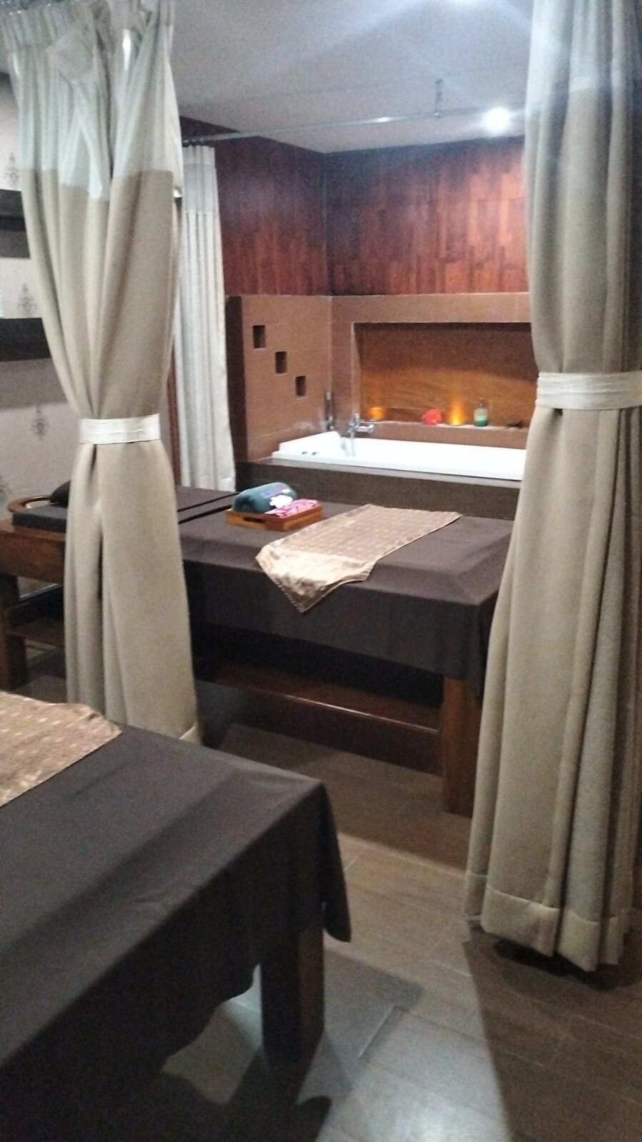 Emersia Hotel & Resort-官方