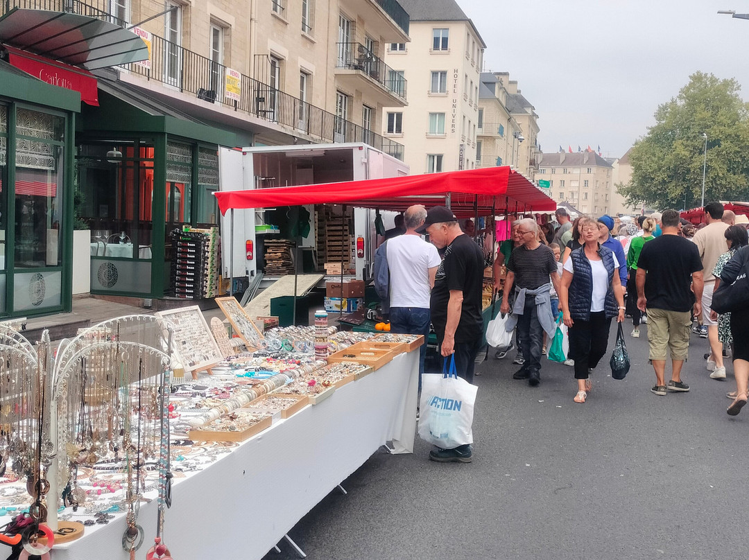Marché Dominical De Caen-卡昂必去景点
