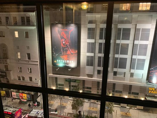 洛杉矶市中心菲格罗亚酒店主图