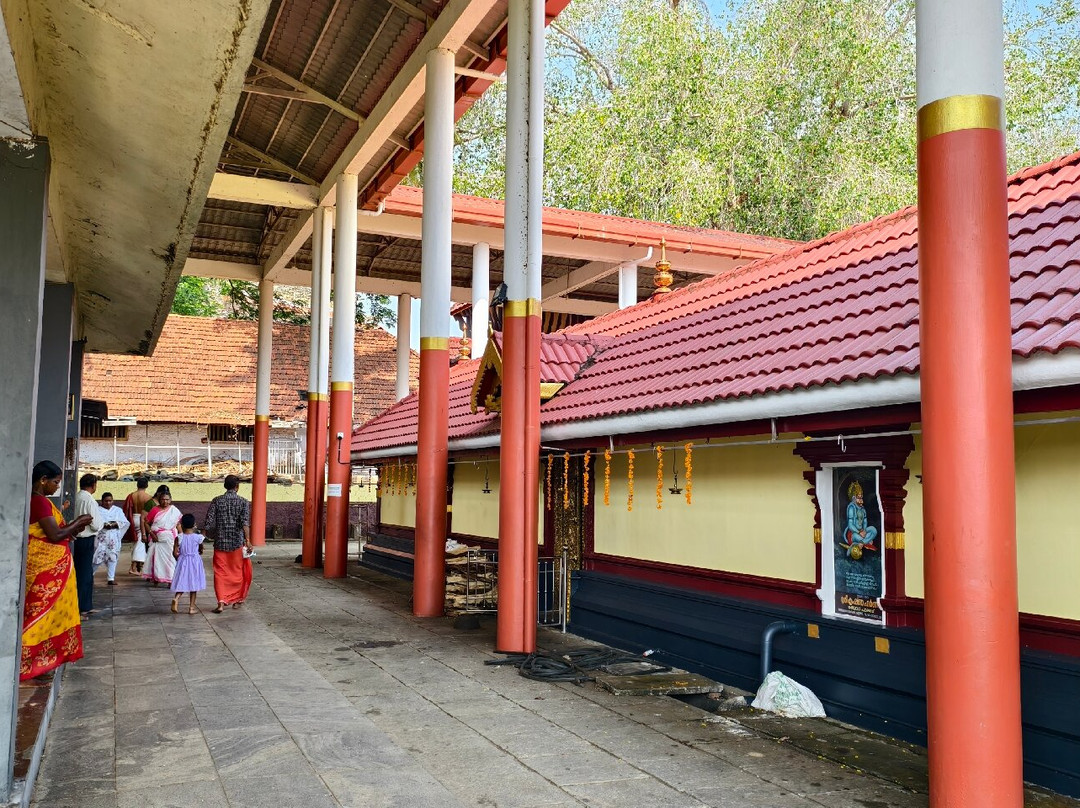 Nellikulangara Bhagavathi Temple-Nenmara必去景点