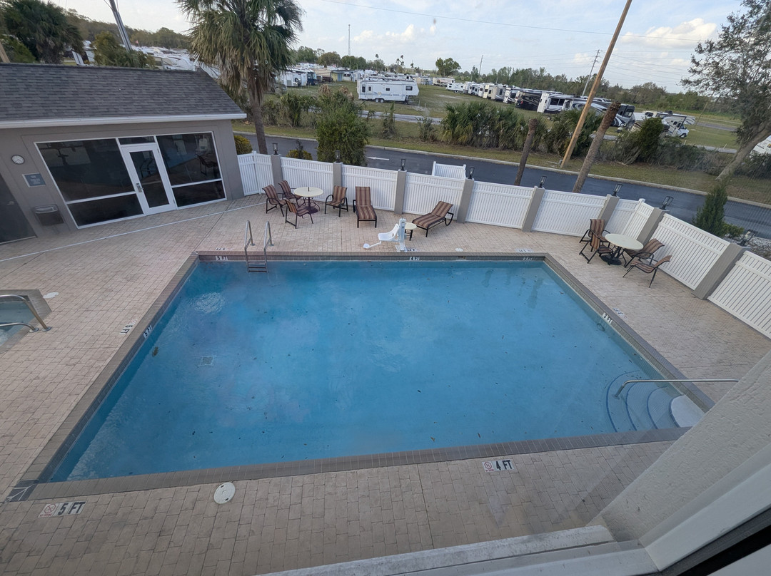 遗产贝斯特韦斯特套房酒店主图